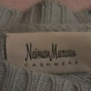 100% Cashmere Neiman Marcus crewneck/cable sweater